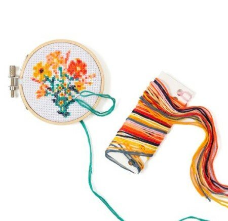 Kikkerland Mini Borduurset | Bloemen 6+ | Speel je Wijs