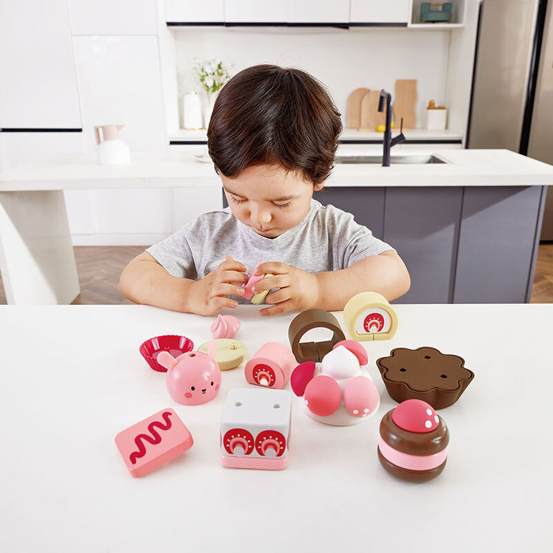 Hap&eacute; Strawberry Dessert Set