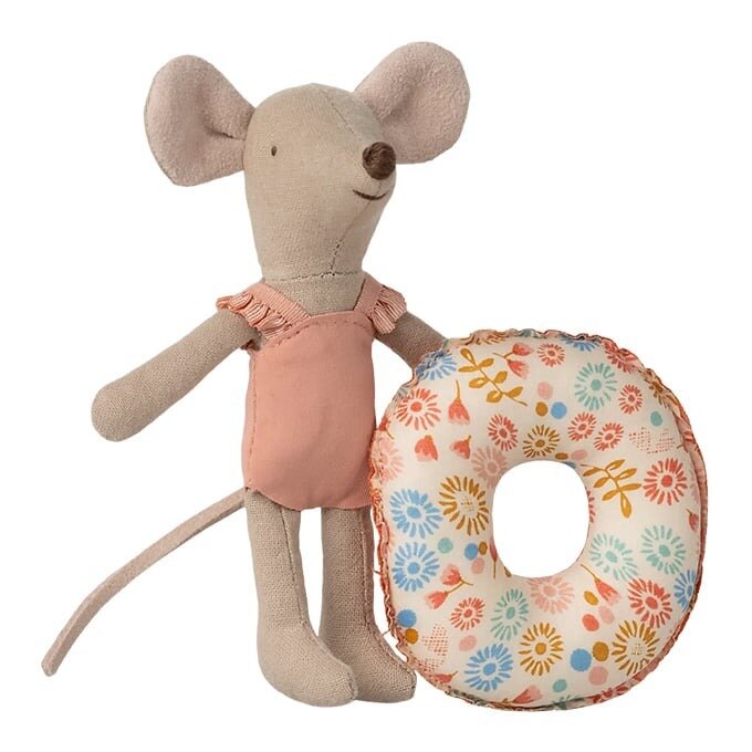 Maileg Strand Muis met zwemband - Kleine Zus - Flower | Speel je Wijs