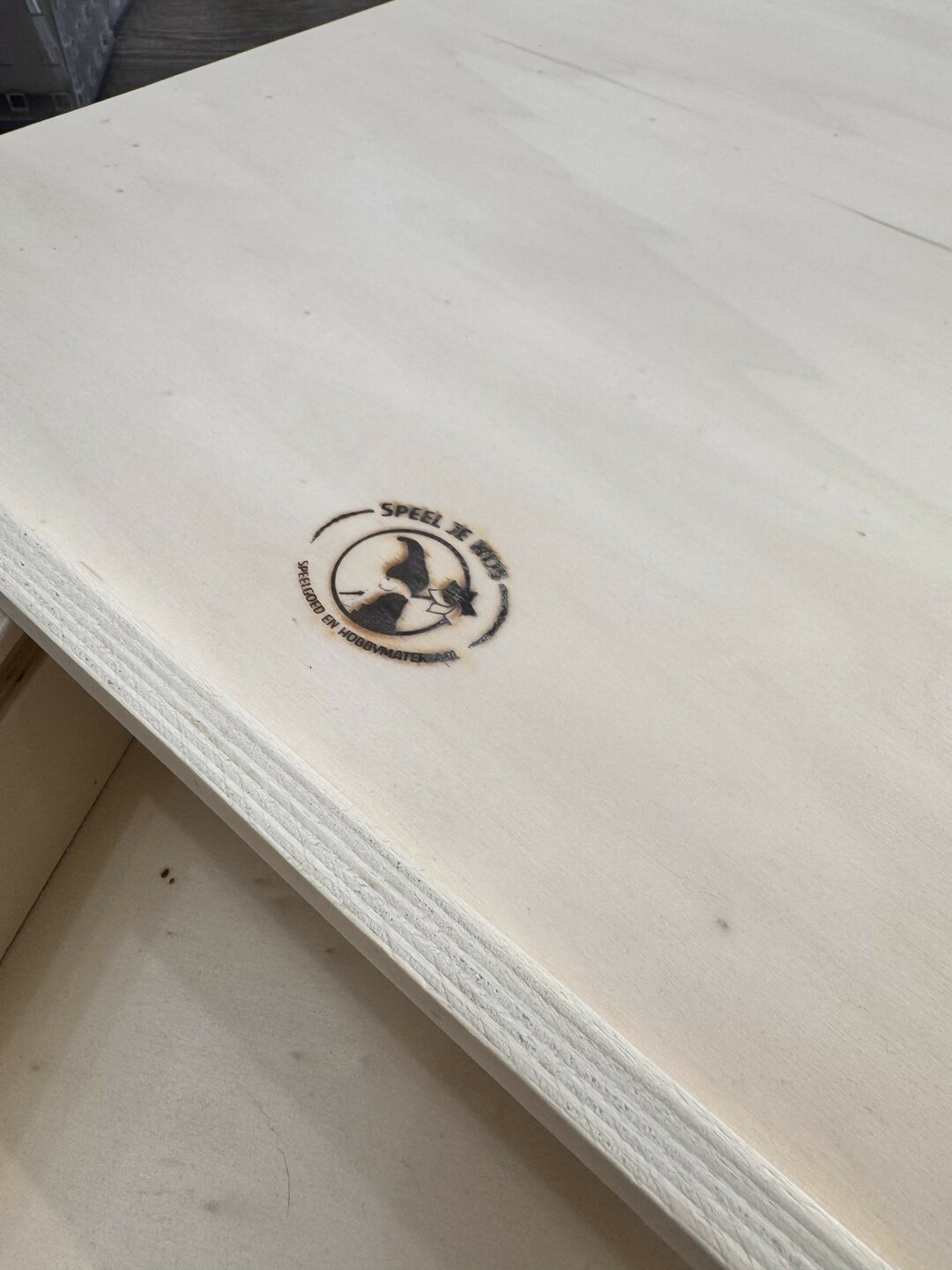 SJW - Houten Speelbak met deksel 60x45 cm.