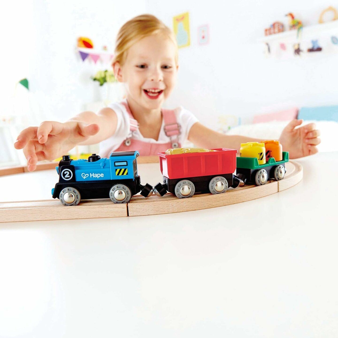 Hape-Goederentrein op batterij | Speel je Wijs