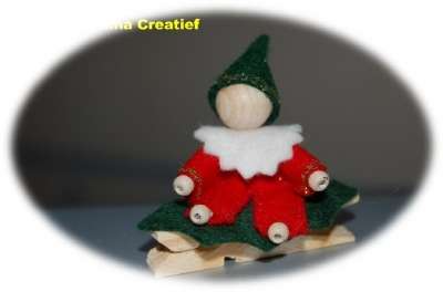 Atelier Wilma Creatief&nbsp;- Kerstkabouter zittend op knijper | Speel je Wijs