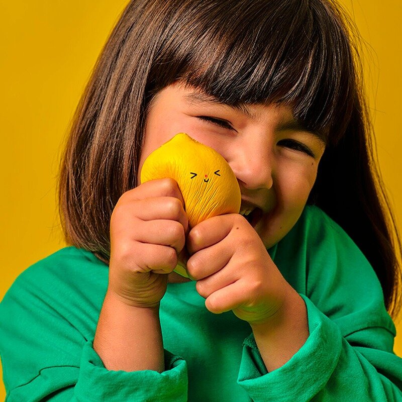 Kikkerland Kidoki - Stressbal - Fruit Squishies | Speel je Wijs