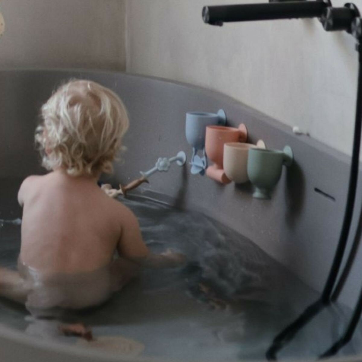 MUSHIE Badspeelgoed - Pour &amp; Play | Speel je Wijs