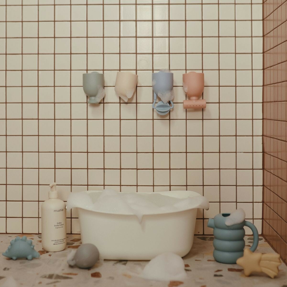 MUSHIE Badspeelgoed - Pour &amp; Play | Speel je Wijs