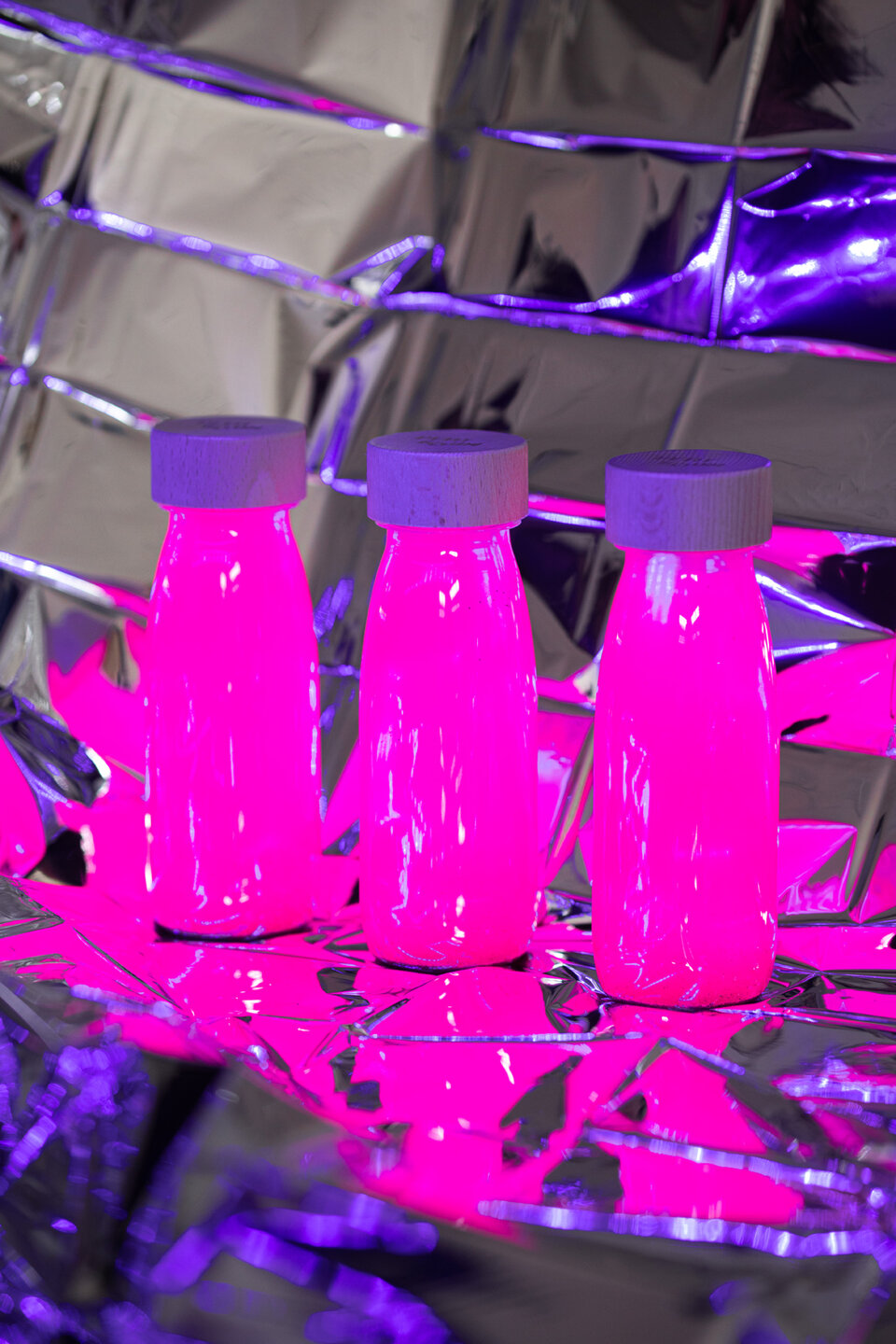 Petit Boum Sensorische fles - Float Bottle Pink Fluor | Speel je Wijs