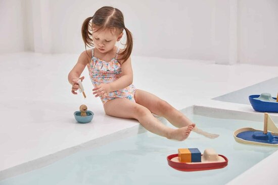 Plan Toys-Zeilboot met Walrus-badspeelgoed