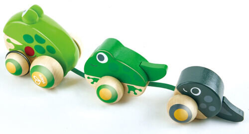 Hapé Pull-Along Frog Family