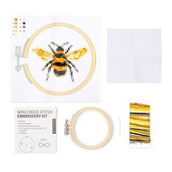Kikkerland Mini Borduurset - Bij 6+ | Speel je Wijs