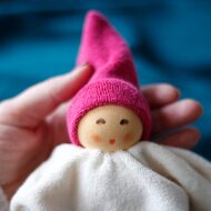 Nanchen Natur Knuffeldoekje - Zonnekindpopje Fuchsia| Speel je Wijs