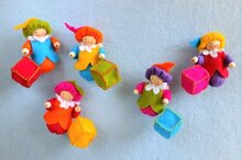 Atelier Pippilotta - Vrolijke Pietenhanger | Speel je Wijs