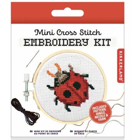 Kikkerland Borduursetje-Mini Cross Stitch (Lieveheersbeestje)