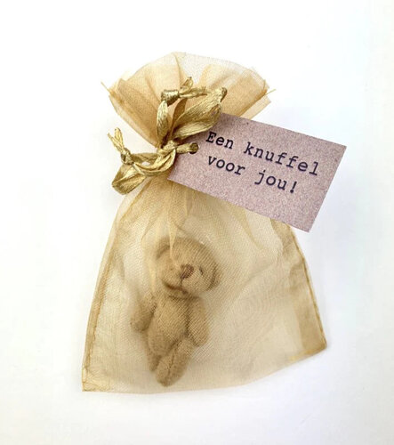 Sidedish Knuffel voor Jou in een organza zakje