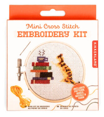 Kikkerland Mini Borduurset - Kat en Boeken 6+