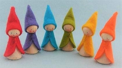 Atelier Pippilotta - Zes Regenboog Kabouters 