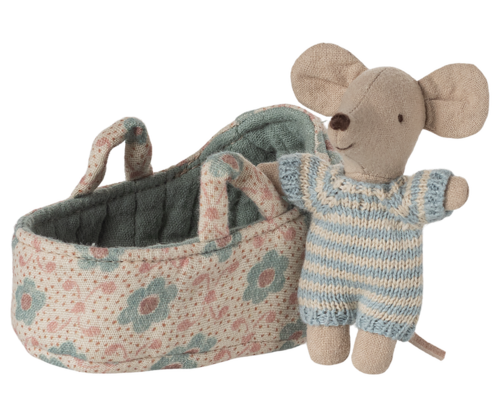 Maileg Baby Muis in Draagmand - Blauw